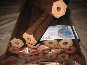 Pini Kay Briketts